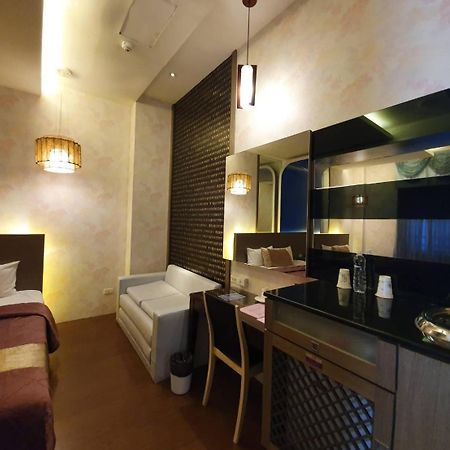 Sun Garden Motel Kaohsiung Luaran gambar