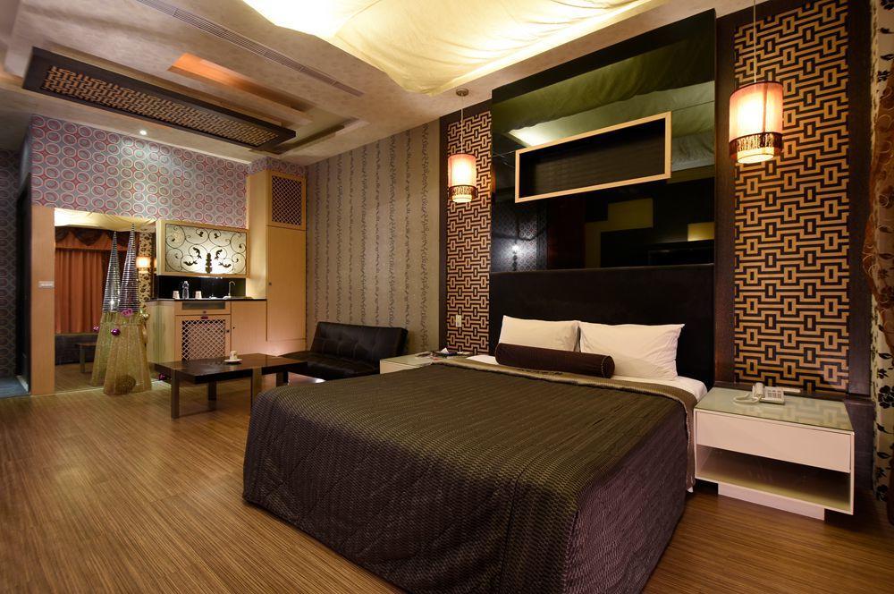 Sun Garden Motel Kaohsiung Luaran gambar