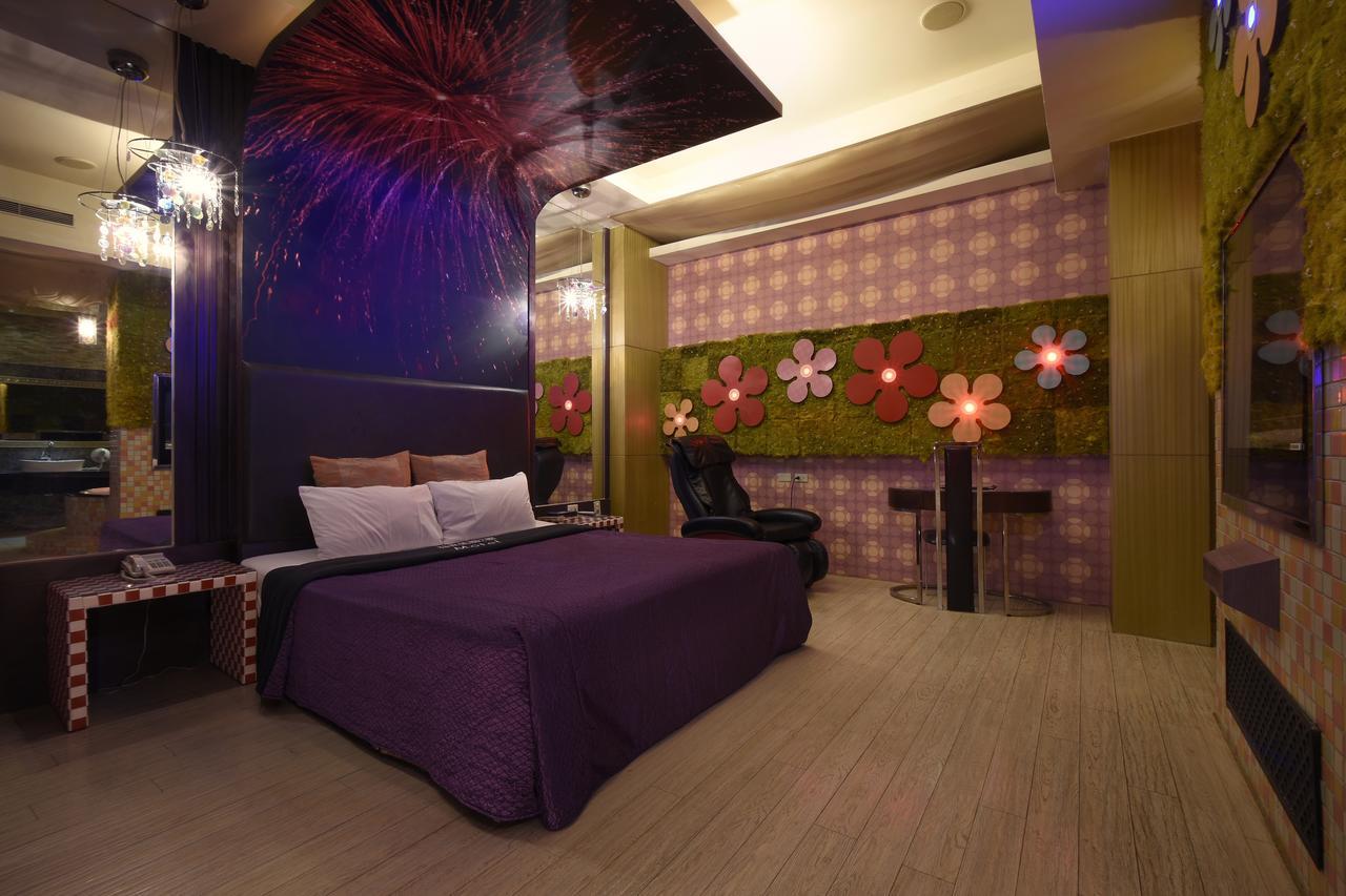 Sun Garden Motel Kaohsiung Luaran gambar