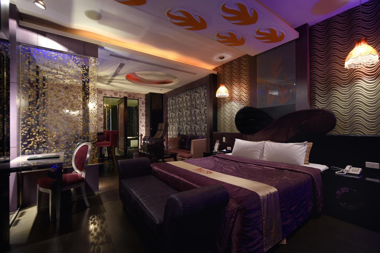 Sun Garden Motel Kaohsiung Luaran gambar