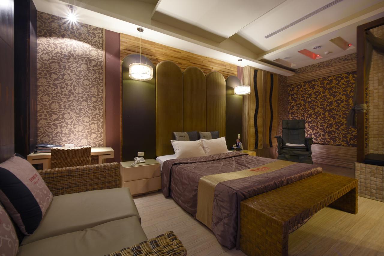 Sun Garden Motel Kaohsiung Luaran gambar