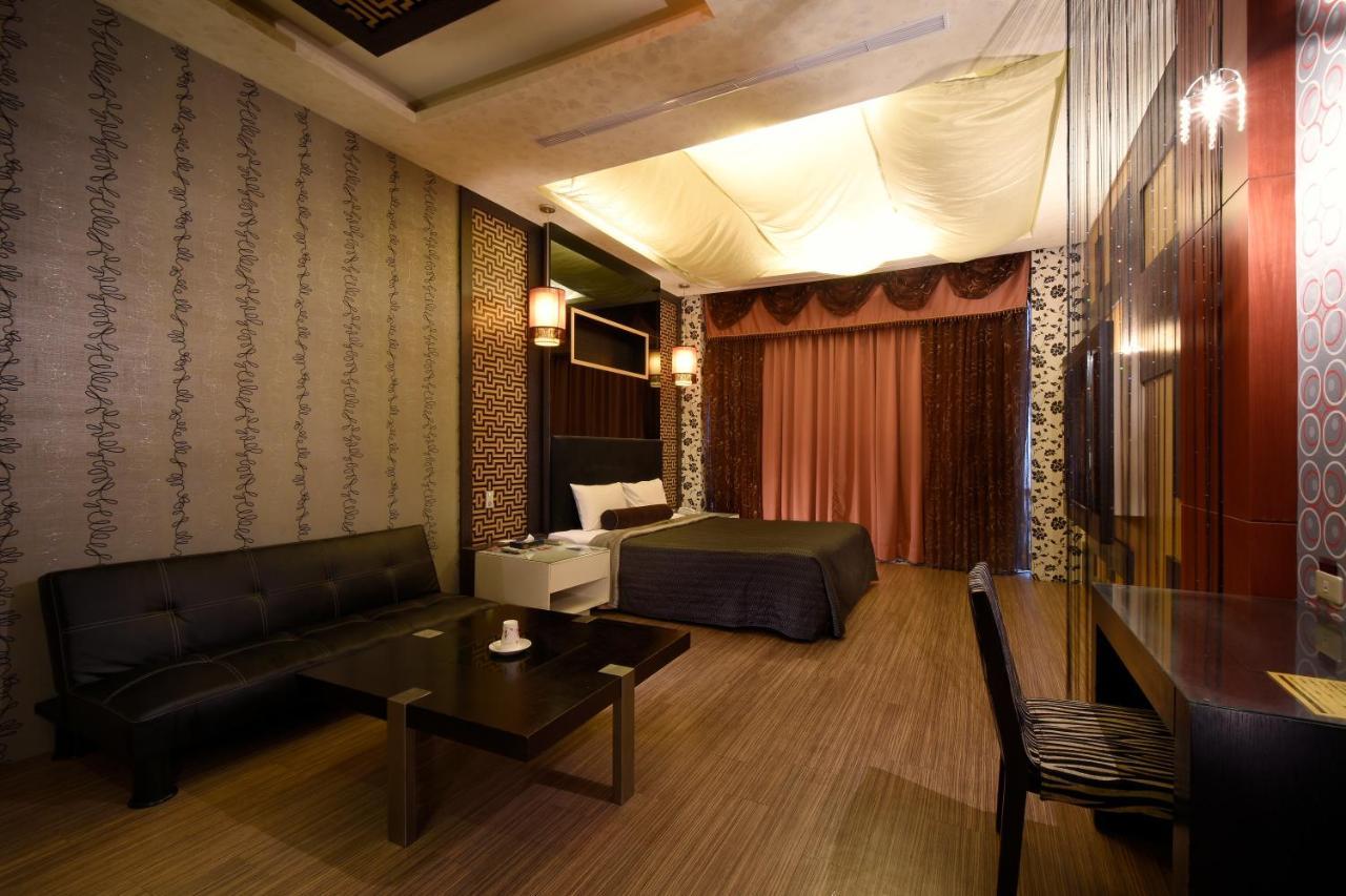 Sun Garden Motel Kaohsiung Luaran gambar